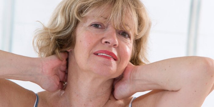 Auto-massage du visage : les bons gestes anti-fatigue
