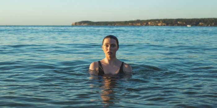 Seins nus sur la plage : 5 raisons qui poussent les femmes Ã  arrÃªter