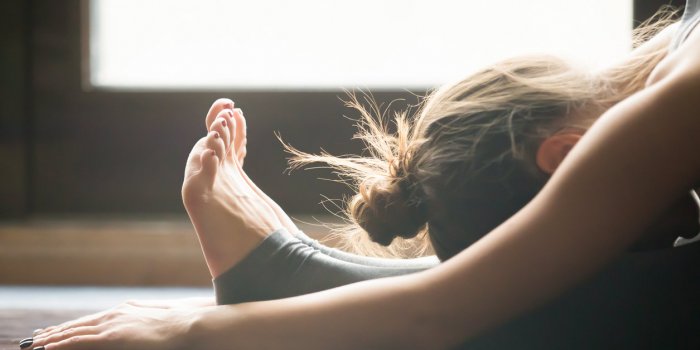 Yoga du sommeil : 6 postures faciles pour bien dormir !