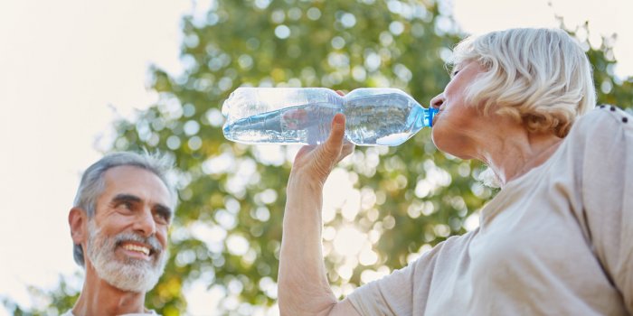 Déshydratation : les 8 causes les plus fréquentes et leurs solutions