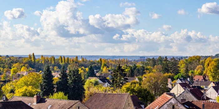 city view of auvers-sur-oise village, france