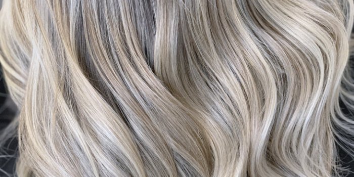 5 couleurs de cheveux qui rajeunissent selon un coiffeur