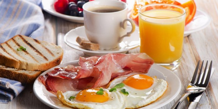 Hypertension artérielle : les 5 pires habitudes du petit déjeuner