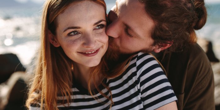 La façon dont votre partenaire vous embrasse révèle ses sentiments