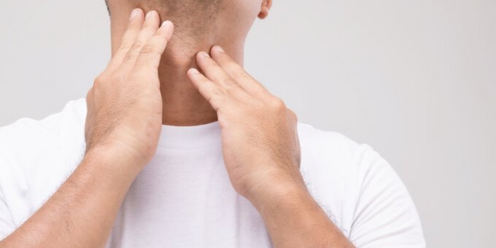 Cancer du cou : ces 5 signes doivent vous alerter