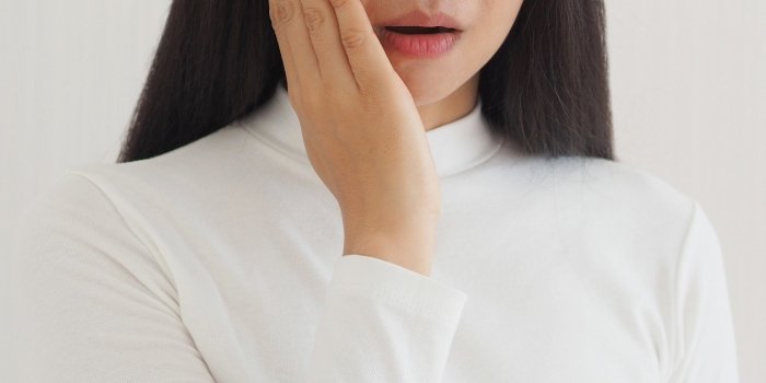 Frelon asiatique : 7 symptômes qui doivent alerter après une piqûre