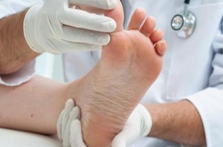 Pied d-athlete ou Mycose des pieds entre les orteils : quels traitements ?