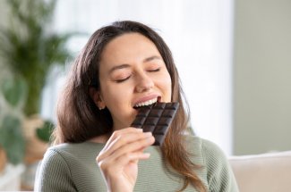 Chocolat : pourquoi il ne faut pas se laver les dents juste apres en avoir mange ? 