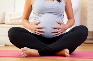 Sciatique : comment la soulager lorsqu-on est enceinte ?