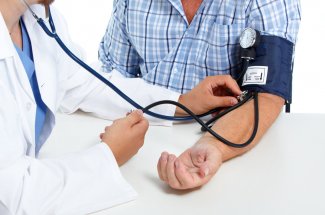 Hypertension arterielle : non soignee, elle peut exposer a un risque de demence