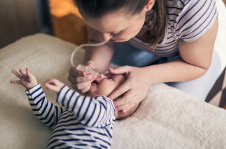 Rhume de bebe : comment soigner un nourrisson enrhume ? 