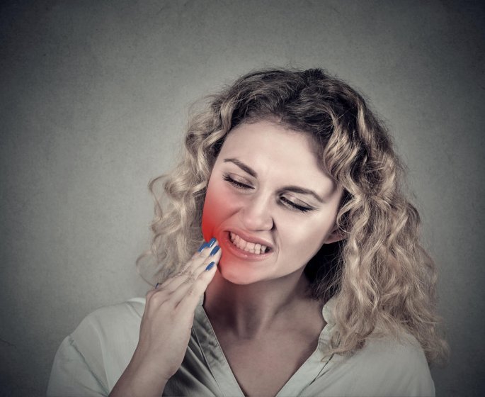 Douleur dentaire diffuse : qu-est-ce que l-arthrite dentaire ?