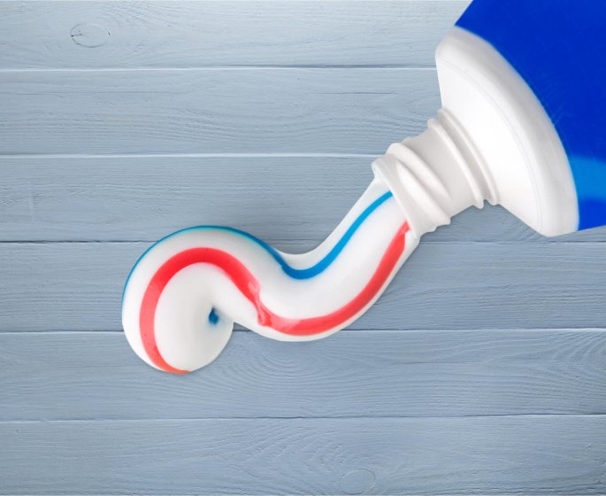 Fluor : attention a ne pas mettre trop de dentifrice sur les brosses a dents des enfants