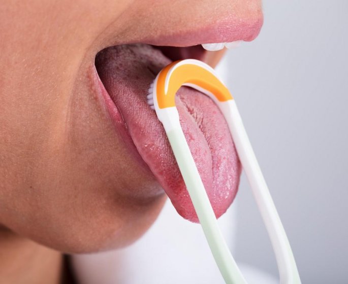 Pourquoi brosser sa langue peut etre dangereux pour votre bouche