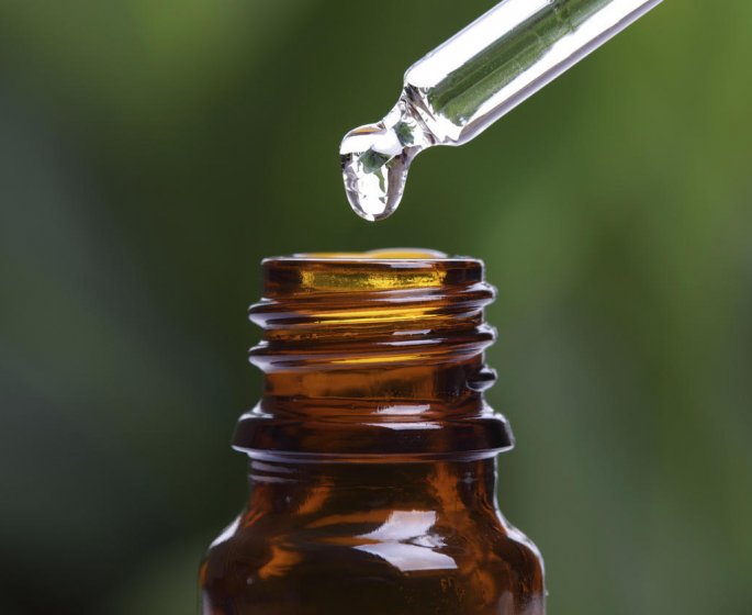 Demangeaison du cuir chevelu : l-huile essentielle d-arbre a the pour soulager