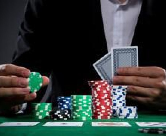 Poker : les bras revelent le bluff 