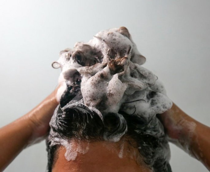 Une majorite des shampoings lissants contiendrait des produits toxiques