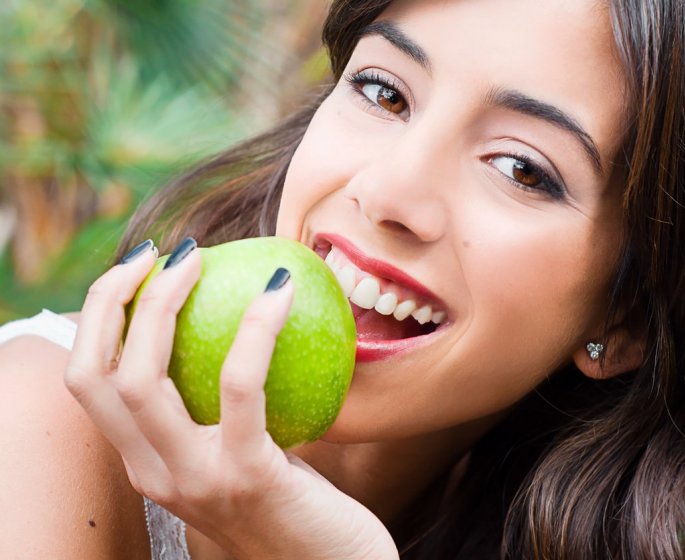 Manger une pomme par jour eloigne-t-il vraiment le medecin ?