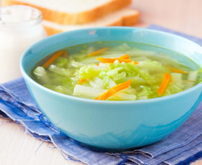 Minceur : une recette de soupe au chou brule graisse