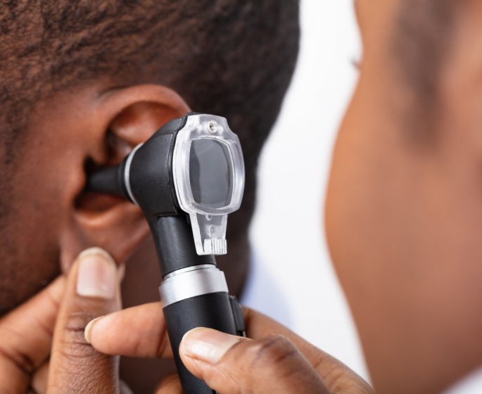 Bourdonnement dans l-oreille : 8 causes possibles