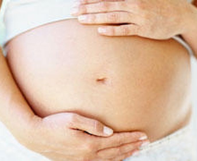 Apres son accouchement une jeune femme demande son placenta pour le manger