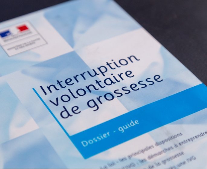 IVG : le delai legal passe de 12 a 14 semaines en France