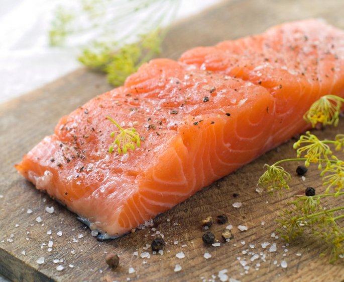 Un filet de saumon par jour reduit de 20% le risque d-AVC 