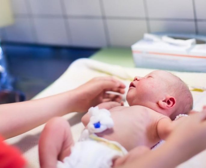 Accouchement : les examens et soins de bebe a la naissance