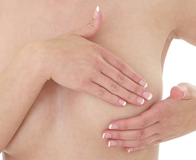 Cancer du sein : 5 etapes pour une autopalpation reussie