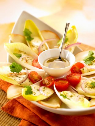 Salade d'endives blanches, poire et Epoisse Berthaut