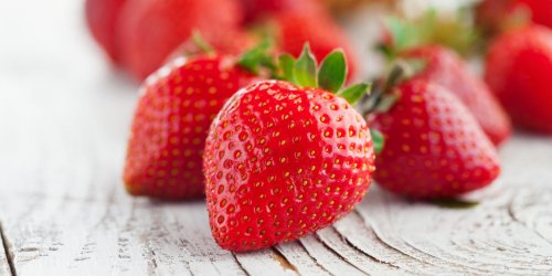 Allergie : pourquoi les fraises causent des urticaires ?