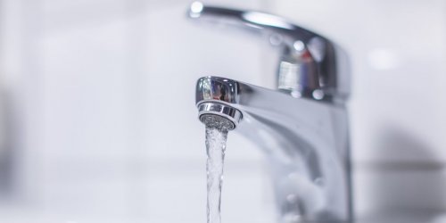 Cryptosporidiose : l-eau du robinet interdite a la consommation a Grasse