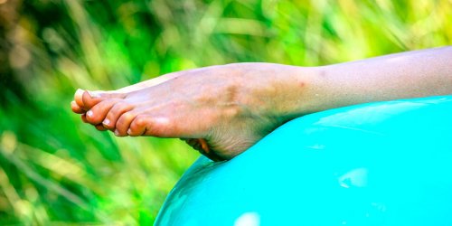 Mal sous le pied : un etirement pour soulager la talalgie