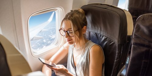 Doit-on mettre de la creme solaire quand on prend l-avion ?