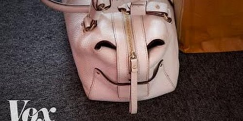Pourquoi vous apercevez un visage sur ce sac ?