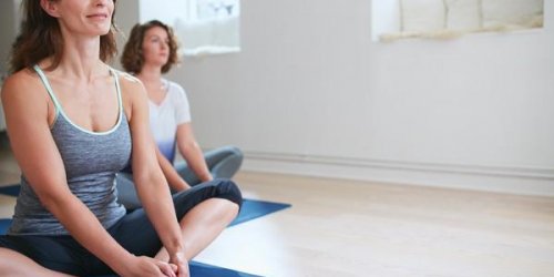 Le yoga : une technique naturelle qui soulage les douleurs lombaires