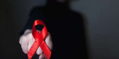Coronavirus : la lutte contre le Covid-19 a-t-elle retarde celle contre le sida ?