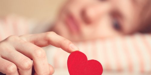 Syndrome du cœur brise : avoir un chagrin d’amour pourrait favoriser le cancer