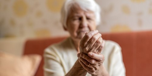 Osteoporose : quels sont les signes ? 