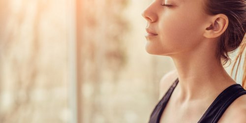 Yoga : 5 exercices pour reduire les douleurs chroniques 