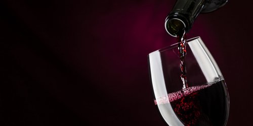 Vin rouge : ses 8 bienfaits prouves par la science