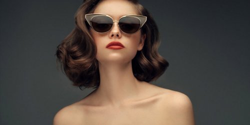 10 coiffures ideales lorsqu’on porte des lunettes