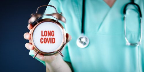 Covid long : 8 symptomes qui peuvent s’aggraver avec le temps 