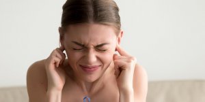 Sifflement dans l-oreille : reconnaitre un acouphene