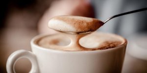 Cancer du foie : boire 5 tasses de cafe par jour reduit le risque de 50%