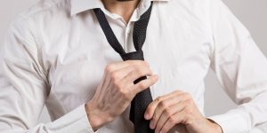 Porter une cravate pourrait etre dangereux pour votre sante