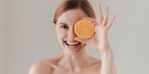 Vitamine C : un complement alimentaire anti peau seche