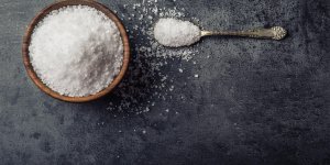 Chlorure de magnesium : convient-il au regime sans sel ?