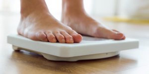 Prise de poids : le premier signe de la menopause