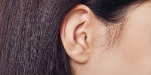 Furoncle dans l-oreille : comment le reconnaitre ?